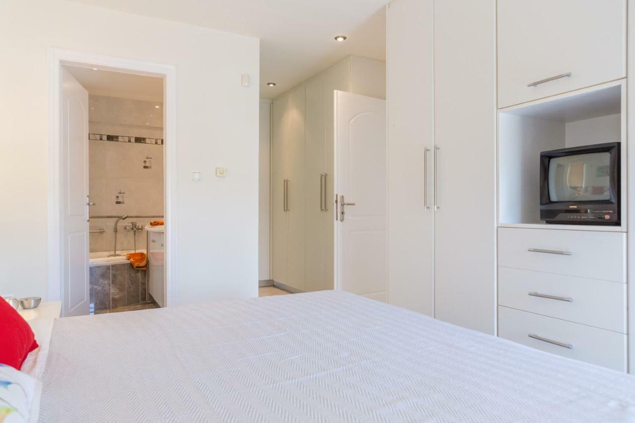 Villa Santa Barbara Marathón Екстериор снимка