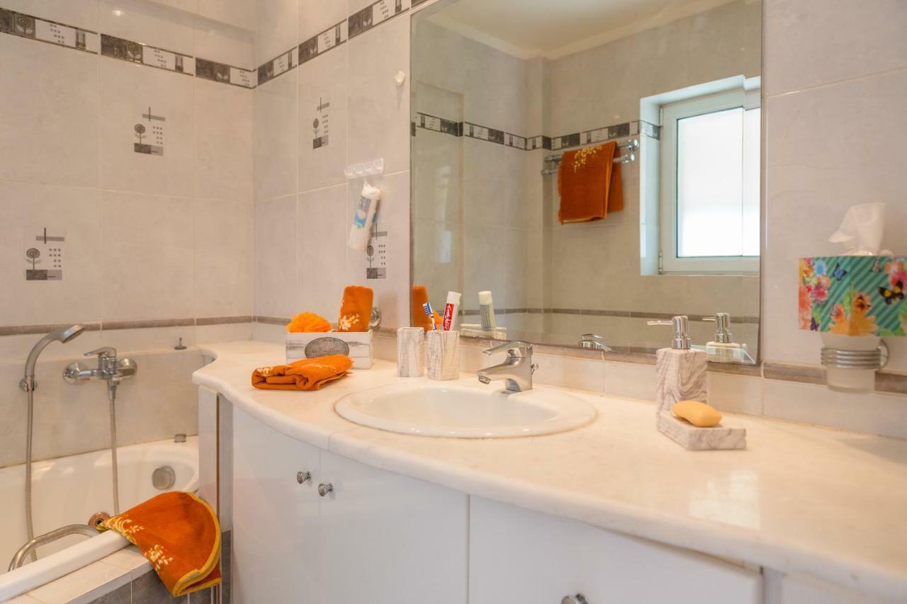 Villa Santa Barbara Marathón Екстериор снимка