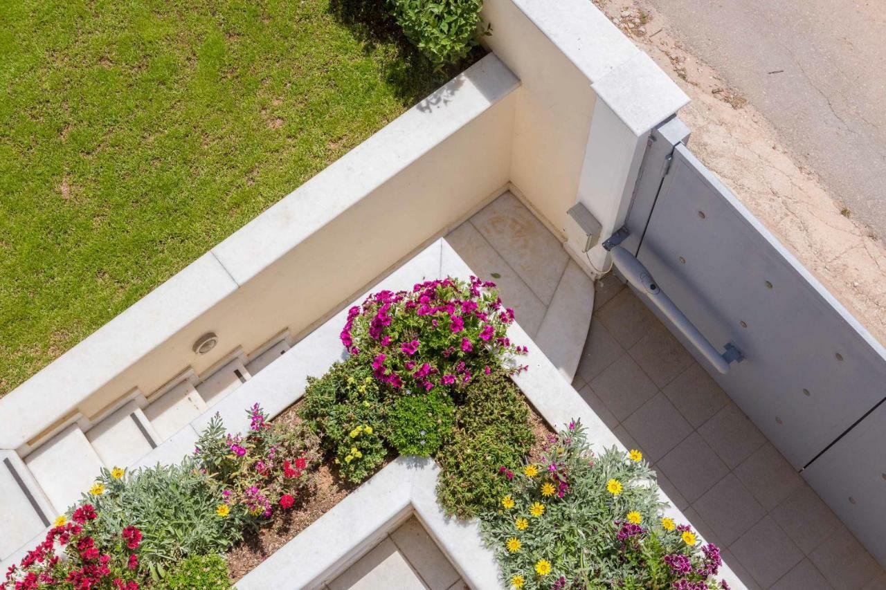 Villa Santa Barbara Marathón Екстериор снимка